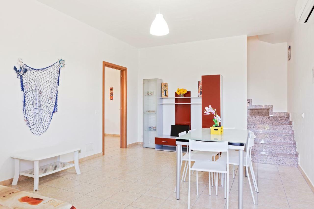 Focallo Seaside Holiday Flat Santa Maria Del Focallo Exterior photo